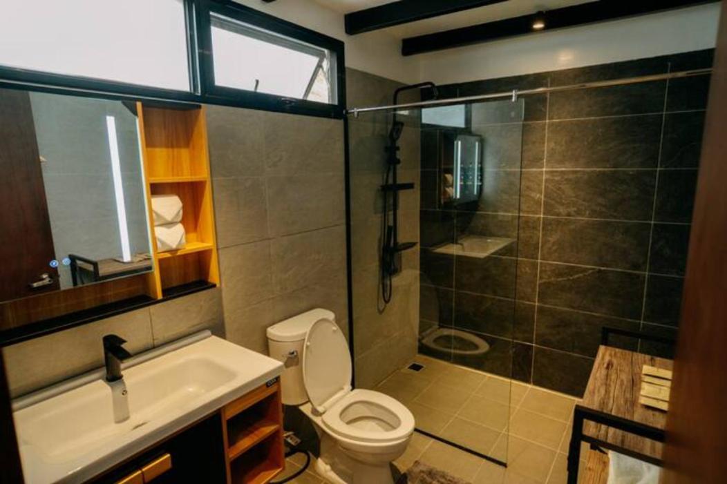 Grey Rock Mountain Cabin W/ Jacuzzi Balamban 外观 照片